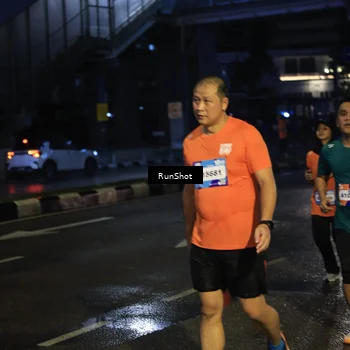 Runner Photo 7904440