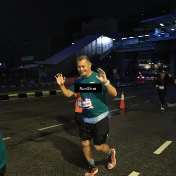 Runner Photo 7904441