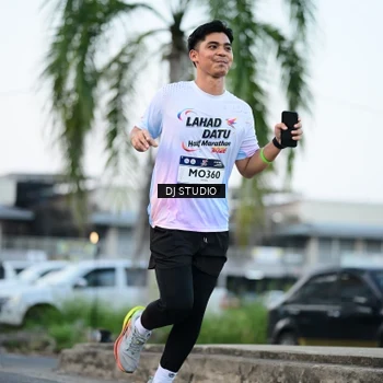Runner Photo 7904446