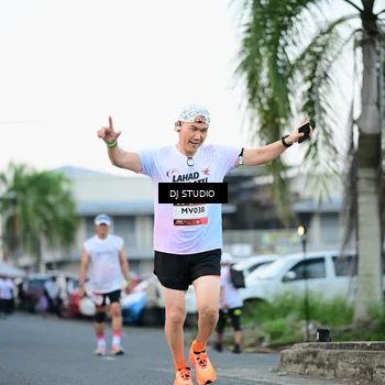 Runner Photo 7904460