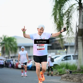 Runner Photo 7904463