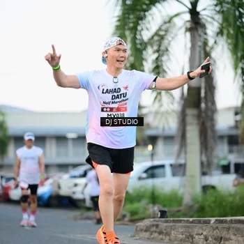 Runner Photo 7904473