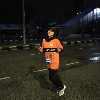 Runner Photo 7904476