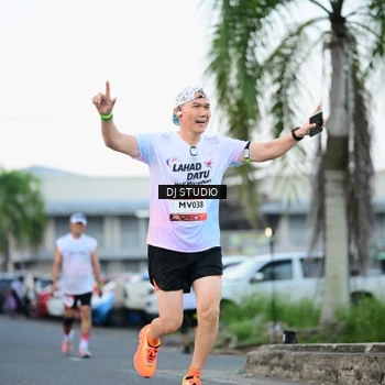 Runner Photo 7904478