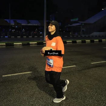 Runner Photo 7904491