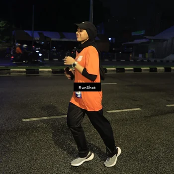 Runner Photo 7904497