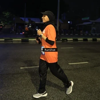 Runner Photo 7904499