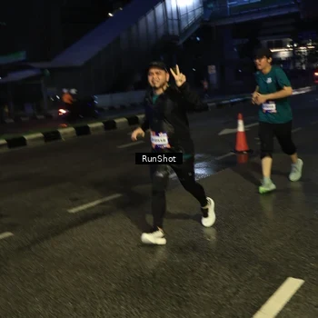 Runner Photo 7904527