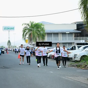 Runner Photo 7904535