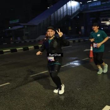 Runner Photo 7904537
