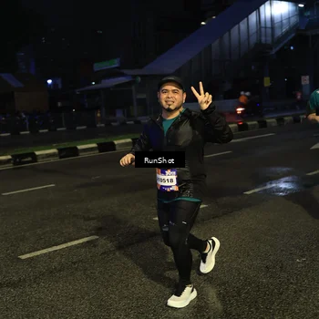 Runner Photo 7904550