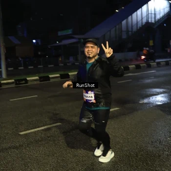 Runner Photo 7904554