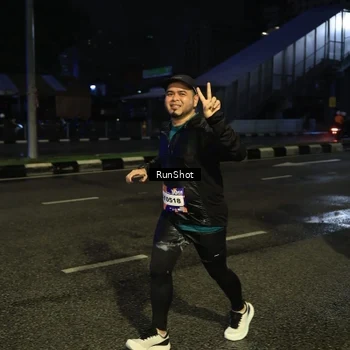 Runner Photo 7904557