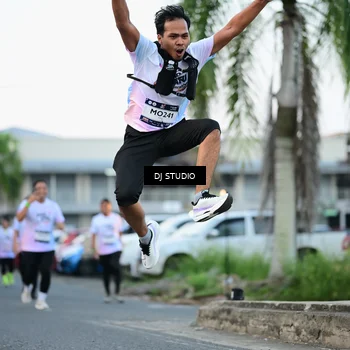 Runner Photo 7904562
