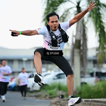 Runner Photo 7904574