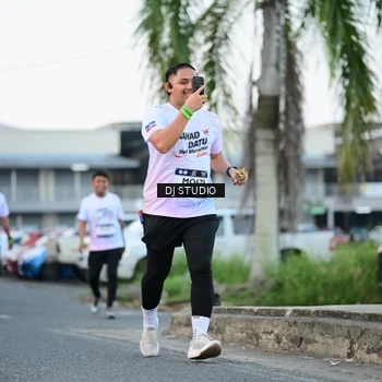 Runner Photo 7904578