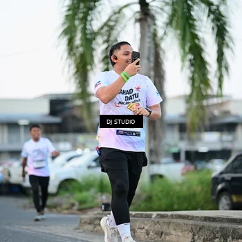 Runner Photo 7904583