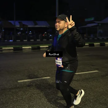 Runner Photo 7904585