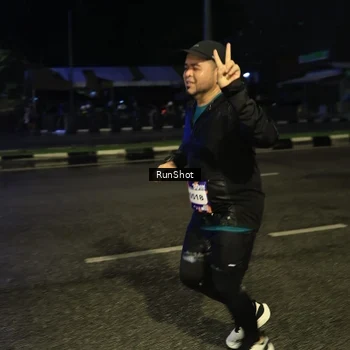 Runner Photo 7904586