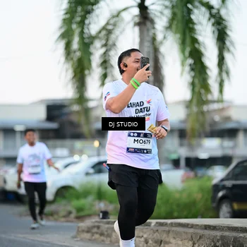 Runner Photo 7904588