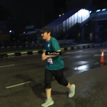 Runner Photo 7904590
