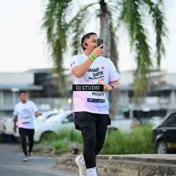 Runner Photo 7904597