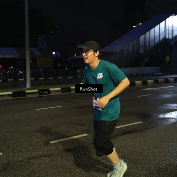 Runner Photo 7904604