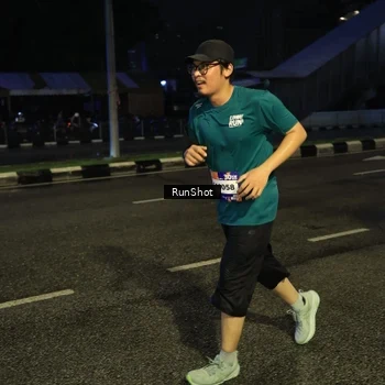 Runner Photo 7904612