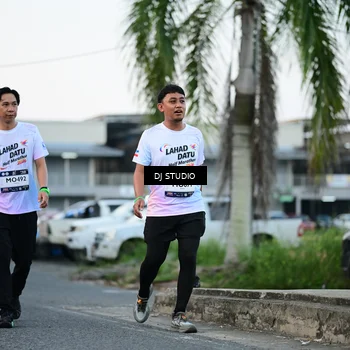 Runner Photo 7904618