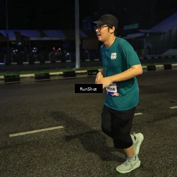 Runner Photo 7904623