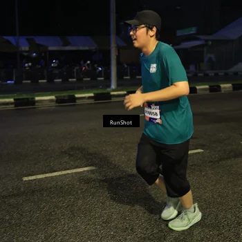 Runner Photo 7904629