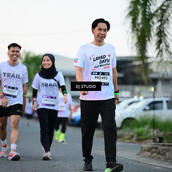 Runner Photo 7904636