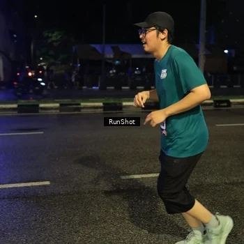 Runner Photo 7904640