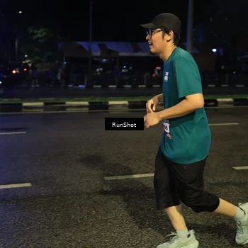 Runner Photo 7904642