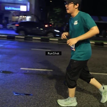 Runner Photo 7904649