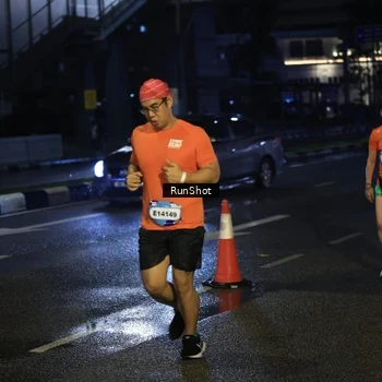 Runner Photo 7904661