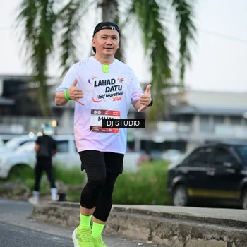 Runner Photo 7904670