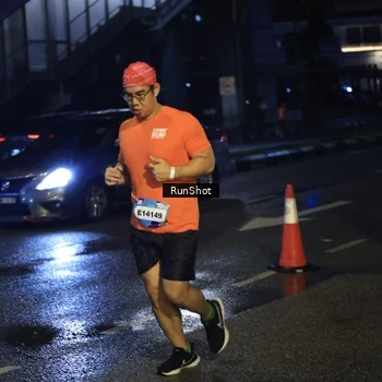 Runner Photo 7904671