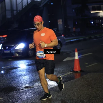 Runner Photo 7904673