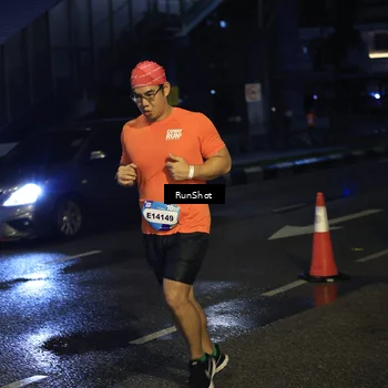 Runner Photo 7904674