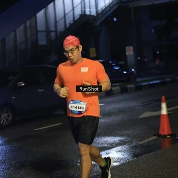 Runner Photo 7904677