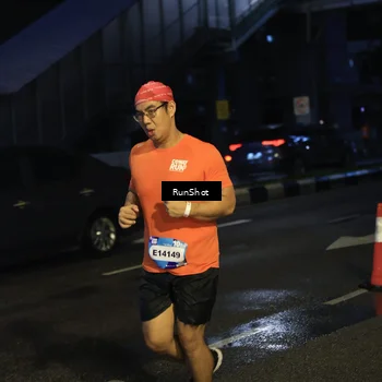 Runner Photo 7904685