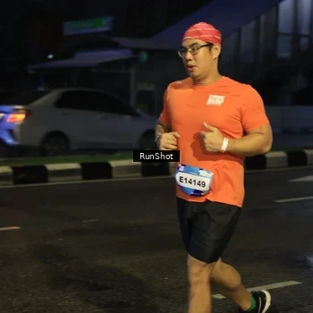 Runner Photo 7904706