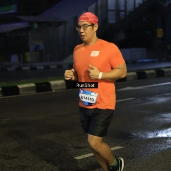 Runner Photo 7904707
