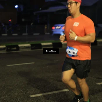 Runner Photo 7904716