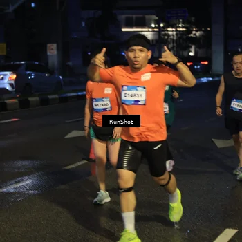 Runner Photo 7904729