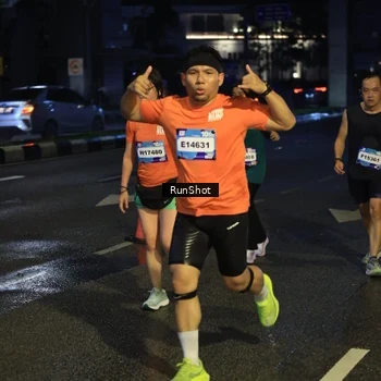 Runner Photo 7904734