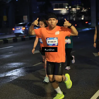 Runner Photo 7904735