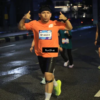 Runner Photo 7904747