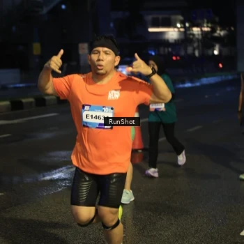 Runner Photo 7904750